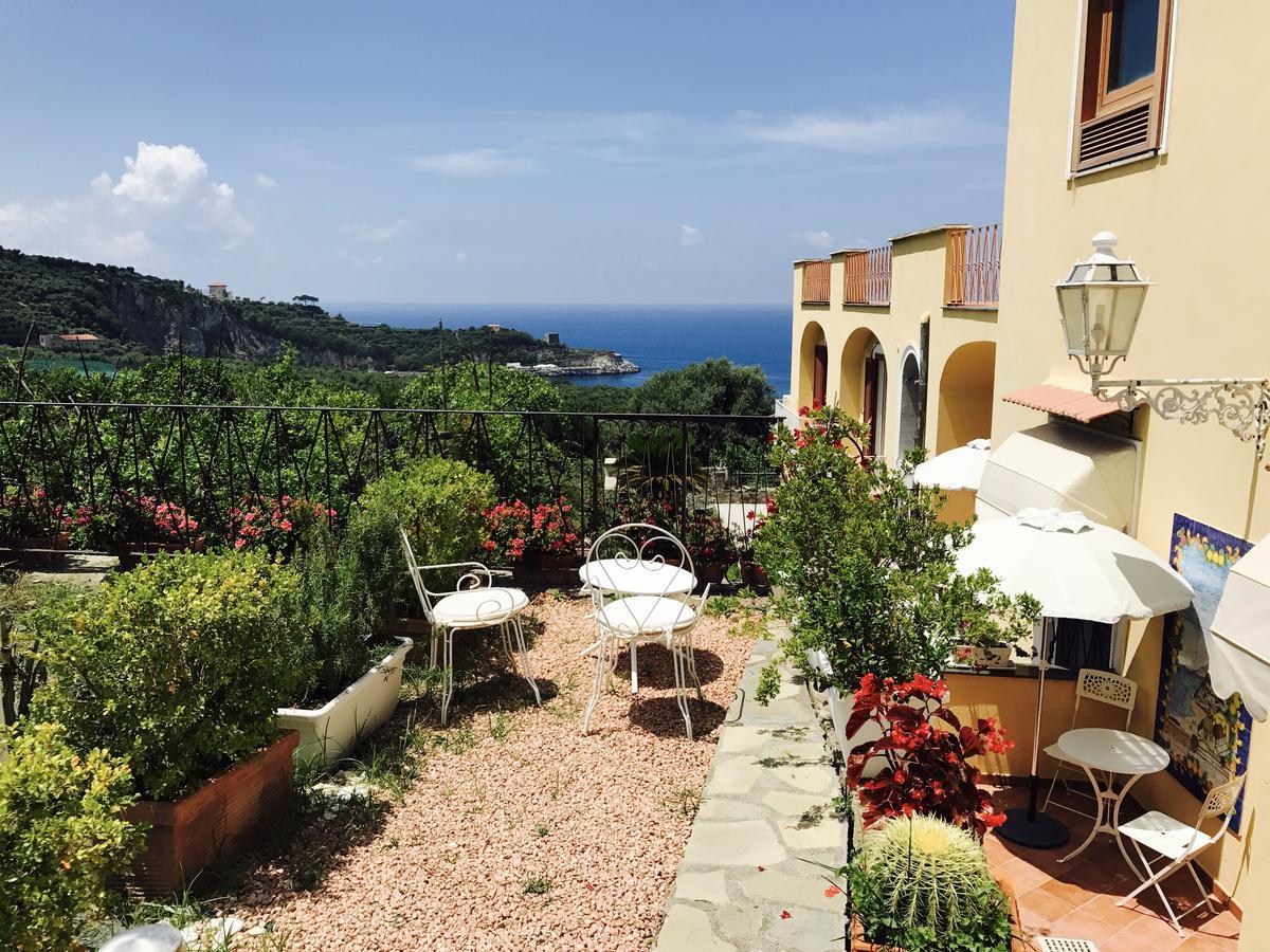 Faraglioni Di Sorrento Guesthouse Dış mekan fotoğraf